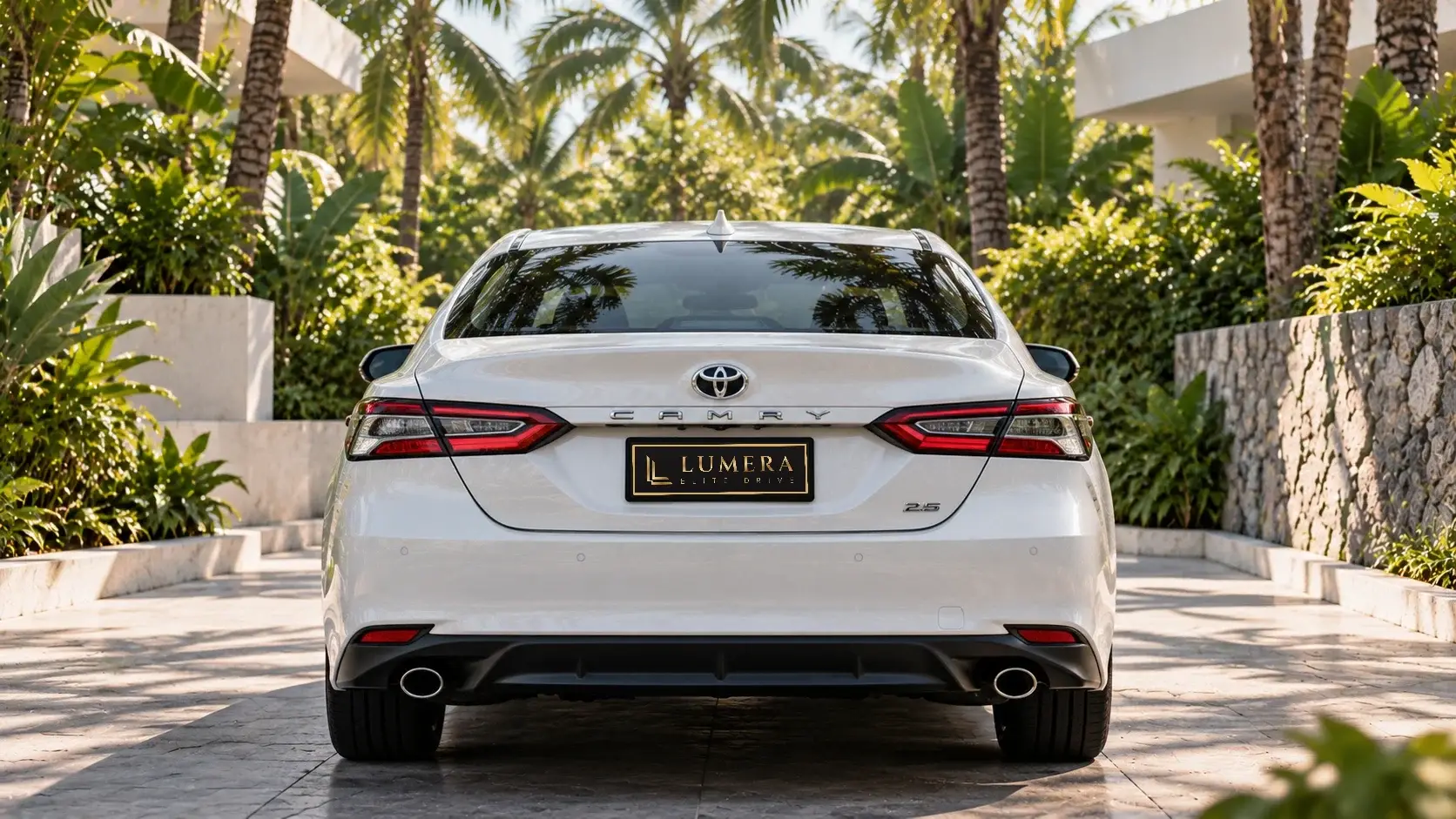 Toyota Camry, белая